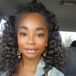 Meet your Posher, Bernie